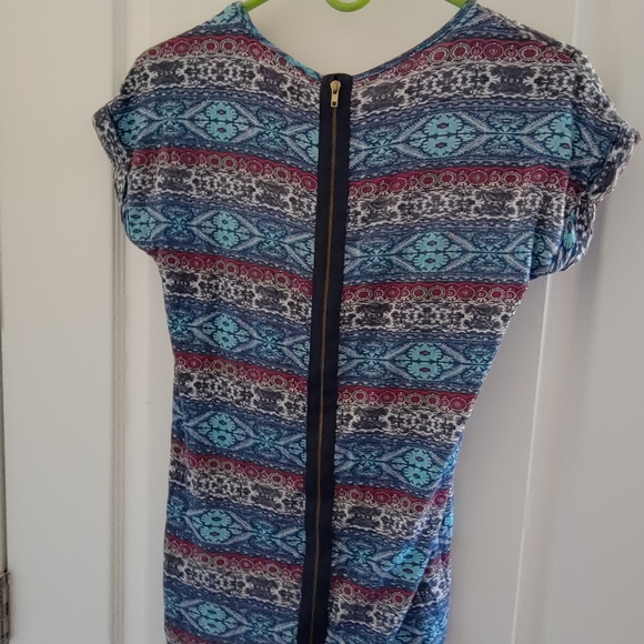 Patterned tee blouse - Picture 3 of 5